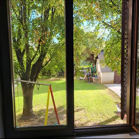 Udobni Smestaj * ベオグラード